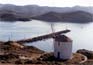 Ανεμόμυλος με περιστρεφόμενη φτερωτή στην ανατολική παρειά της Μαύρης Ράχης Ψαρών, στις 21/07/1997.