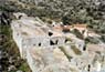 Σπίτια με δώμα στον Ανάβατο Χίου, στις 11/02/2000.